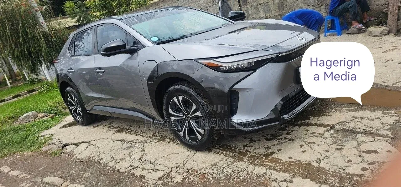 Toyota bZ4X 2023 Gray