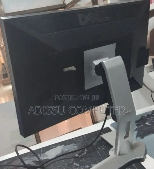 Dell Moniter 
22 Inch Screen Size
Price :