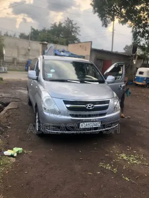 Hyundai Starex 2012 Silver