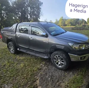 Toyota Hilux 2018 Gray