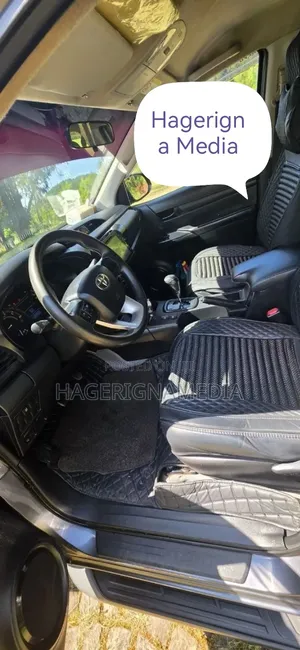 Toyota Hilux 2018 Gray