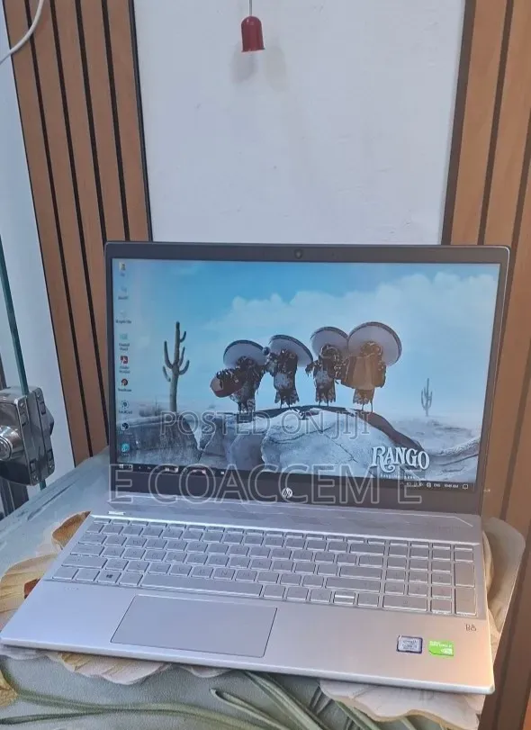 New Laptop HP Pavilion 15 8GB Intel Core i5 SSD 512GB
