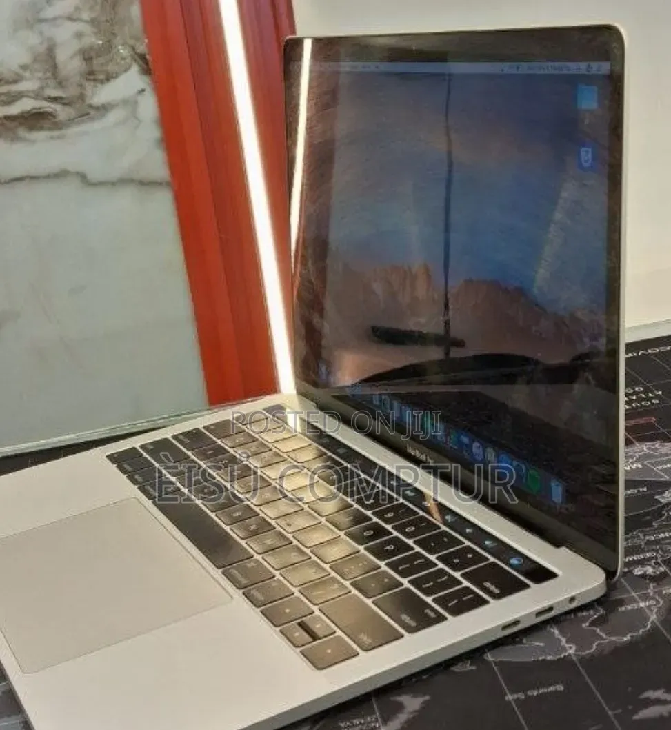 New Laptop Apple MacBook 2016 8GB Intel Core i5 SSD 256GB