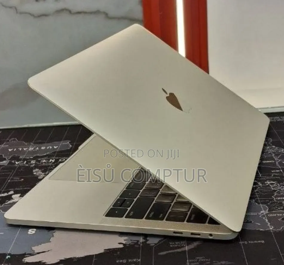 New Laptop Apple MacBook 2016 8GB Intel Core i5 SSD 256GB