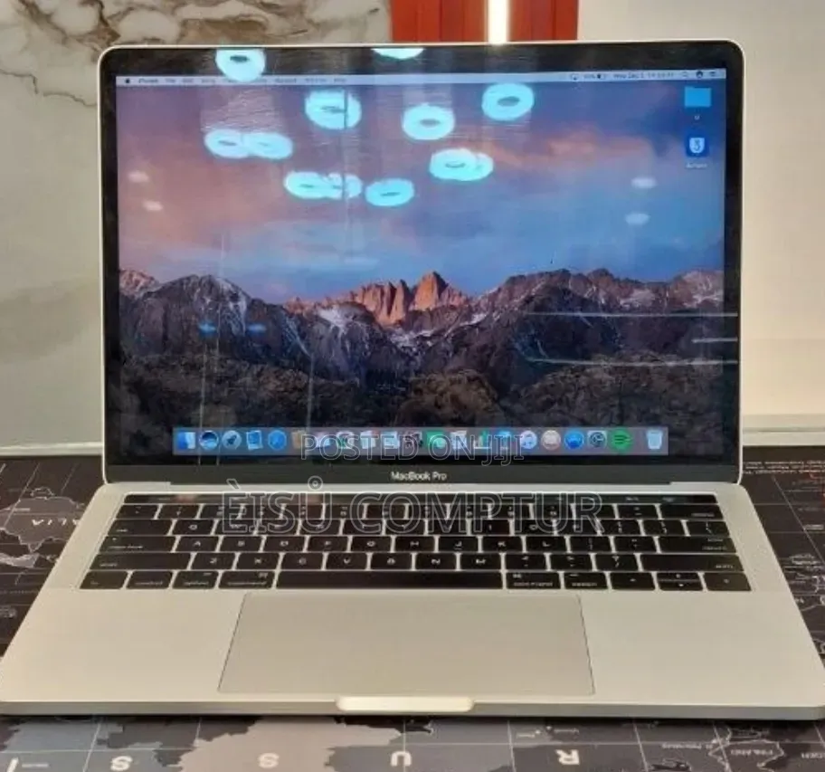 New Laptop Apple MacBook 2016 8GB Intel Core i5 SSD 256GB