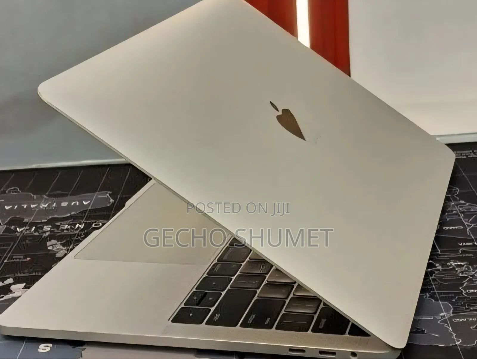 New Laptop Apple MacBook Pro 2016 8GB Intel Core i5 SSD 256GB
