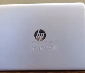 New Laptop HP Pavilion 15 8GB Intel Core i5 SSD 256GB