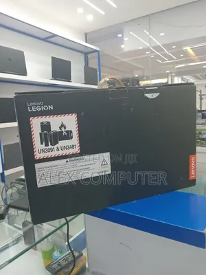 New Laptop Lenovo Legion Pro 7 32GB Intel Core Ultra 9 SSD 1T