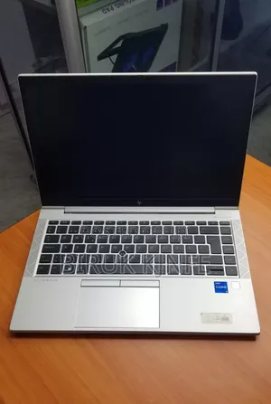 New Laptop HP EliteBook 840 G8 16GB Intel Core i5 SSD 512GB