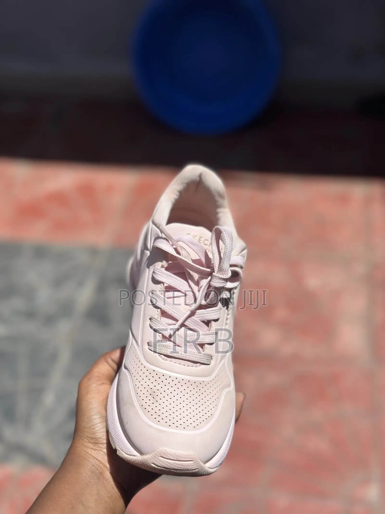 Sketchers Shoes
