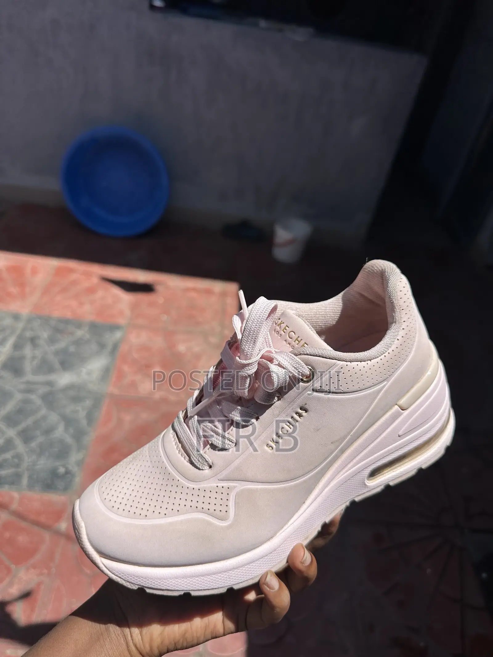 Sketchers Shoes