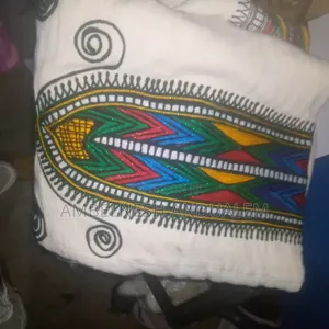 ጎንደሬ ቀሚስ እና ጌጣጌጥ