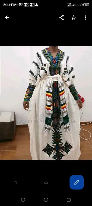 ጎንደሬ ቀሚስ እና ጌጣጌጥ