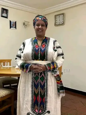 ጎንደሬ ቀሚስ እና ጌጣጌጥ
