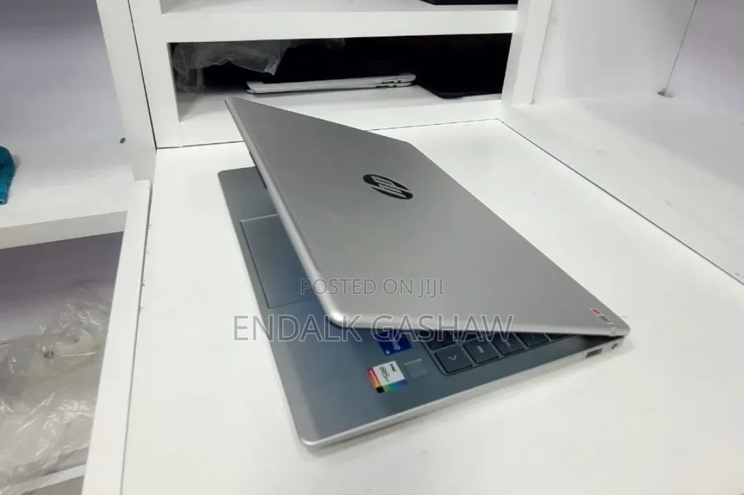 New Laptop HP Stream Notebook 16GB Intel Core i5 SSD 1T