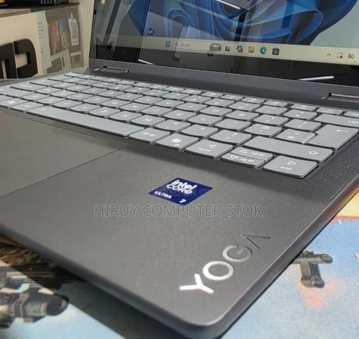 New Laptop Lenovo Yoga Slim 7 16GB Intel Core Ultra 7 SSD 1T