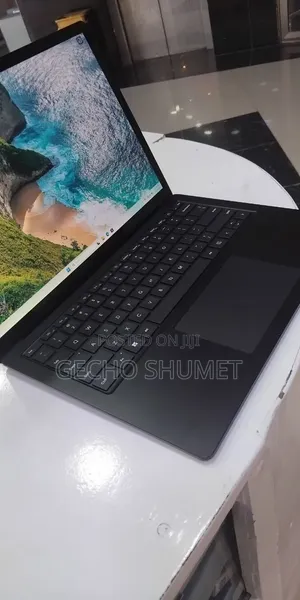 New Laptop Microsoft Surface Laptop 4 16GB Intel Core i7 SSD 512GB