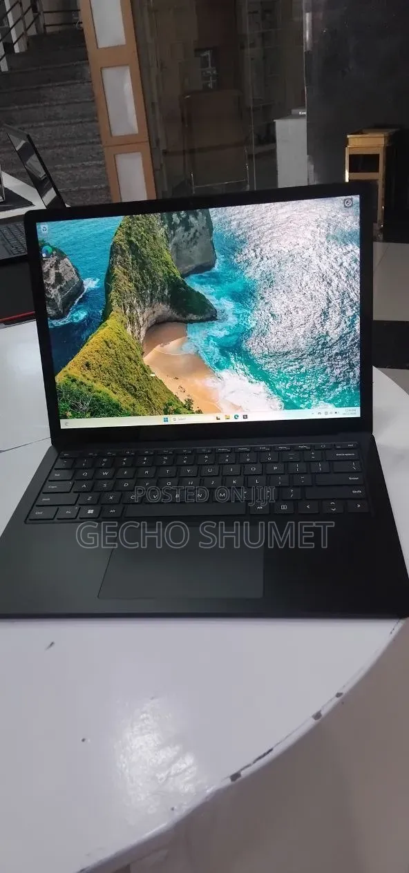 New Laptop Microsoft Surface Laptop 4 16GB Intel Core i7 SSD 512GB