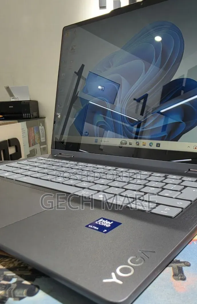 New Laptop Lenovo Yoga 7i 16GB Intel Core Ultra 7 SSD 1T
