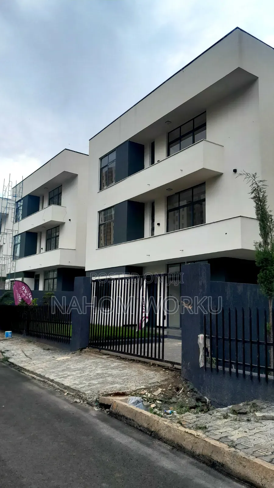 5bdrm Villa in Phison Realestate, Bole for sale