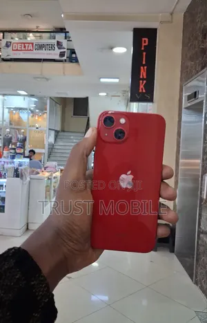 Apple iPhone 13 256 GB Red