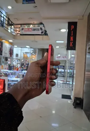 Apple iPhone 13 256 GB Red