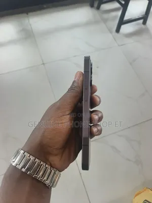 New Oppo Reno 256 GB Black