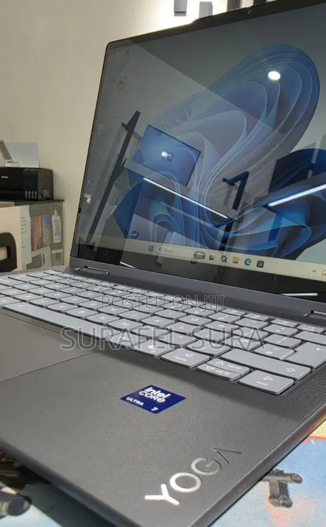 New Laptop Lenovo Yoga 7i 16GB Intel Core Ultra 7 SSD 1T