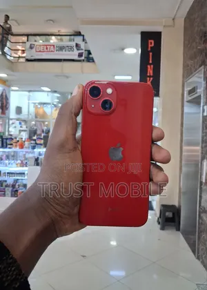 Apple iPhone 13 256 GB Red