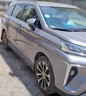 Toyota Veloz 1.5 CVT FWD 2023 Silver