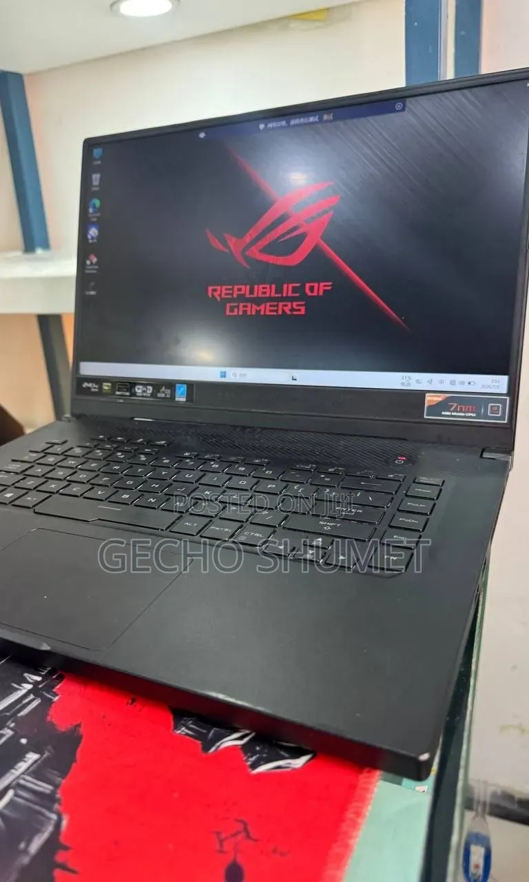 New Laptop Asus 16GB AMD Ryzen 7 SSD 512GB