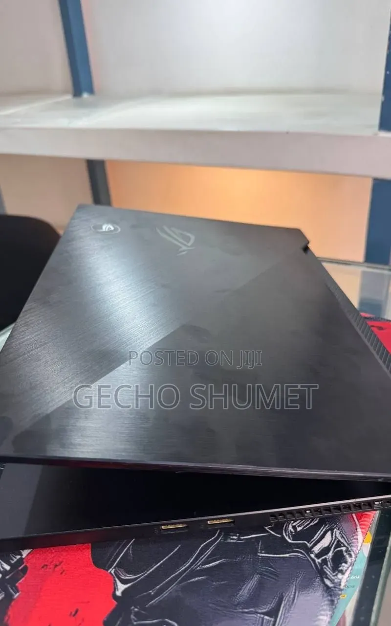 New Laptop Asus 16GB AMD Ryzen 7 SSD 512GB