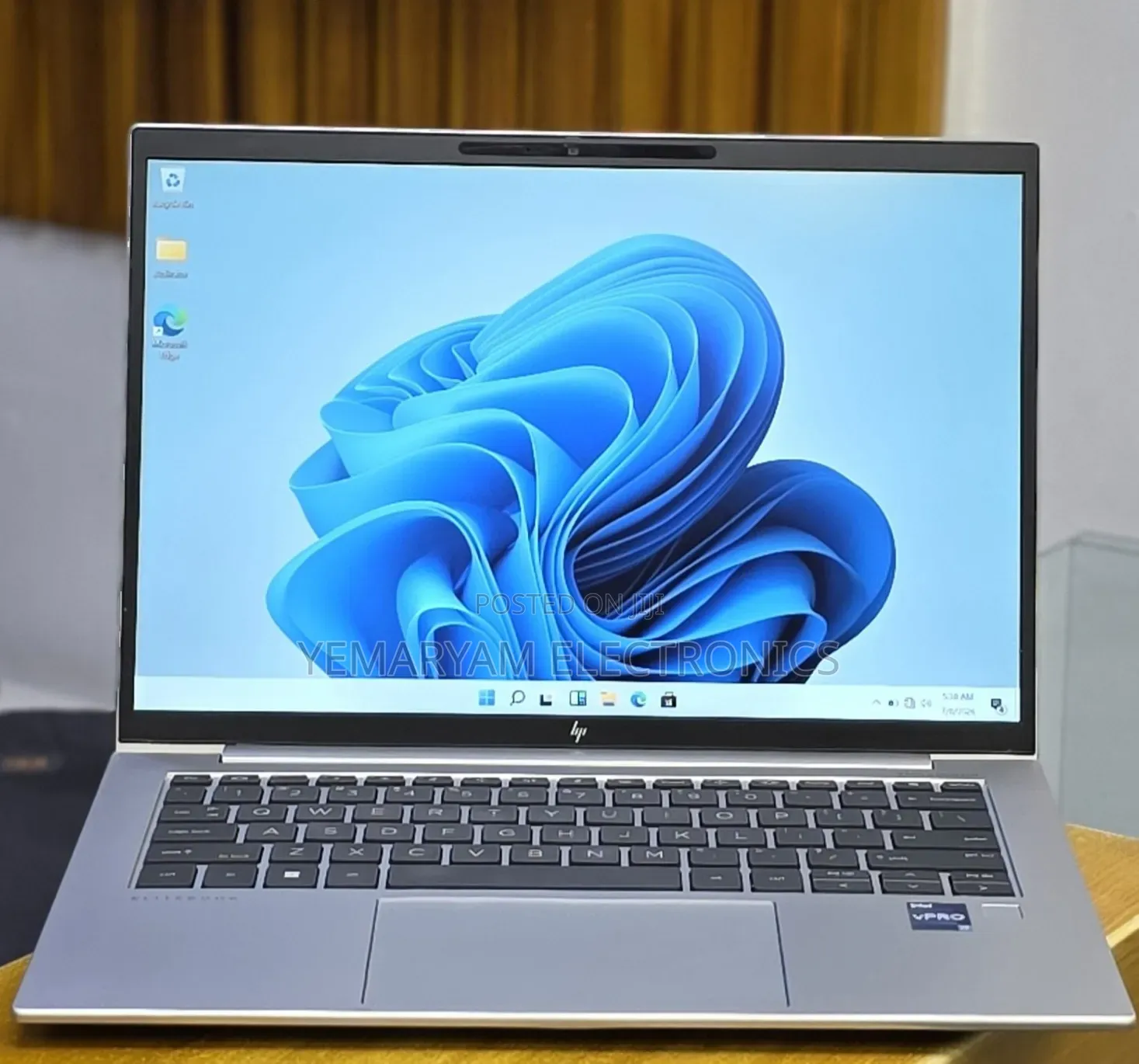 New Laptop HP EliteBook 840 10 16GB Intel Core i7 SSD 512GB