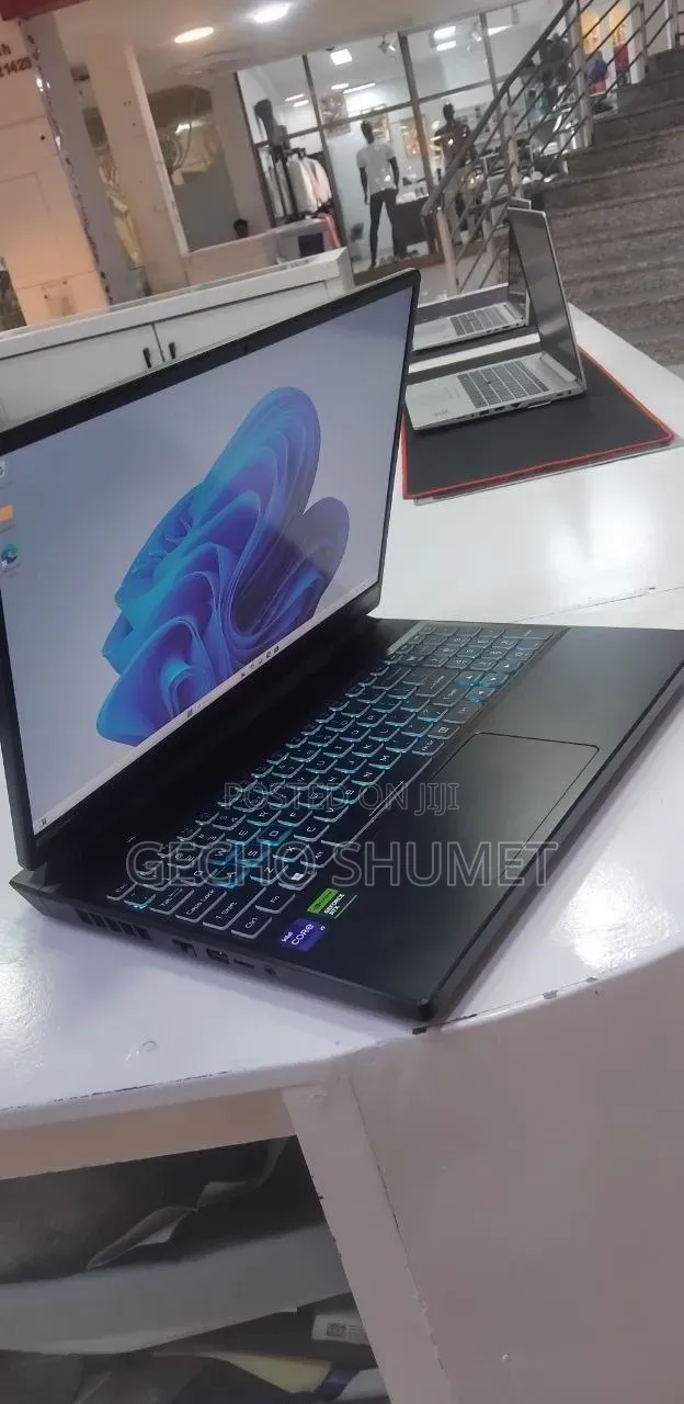 New Laptop Acer Predator 17 16GB Intel Core i9 SSD 1T