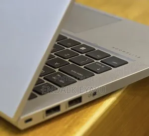 New Laptop HP EliteBook 830 G8 16GB Intel Core i5 SSD 512GB