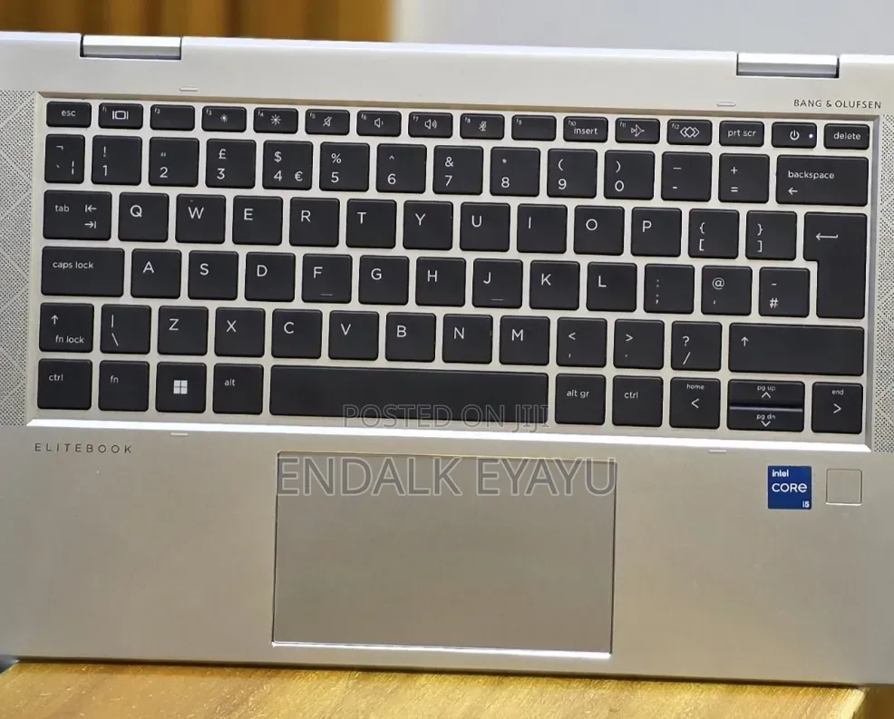 New Laptop HP EliteBook 830 G8 16GB Intel Core i5 SSD 512GB