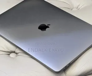 New Laptop Apple MacBook Pro 2019 16GB Intel Core i7 SSD 512GB