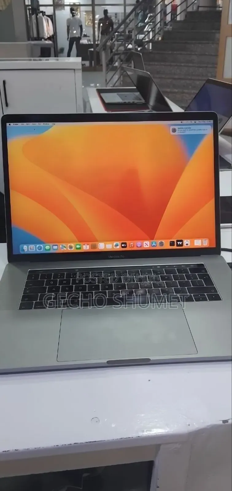New Laptop Apple MacBook Pro 2017 16GB Intel Core i7 SSD 512GB