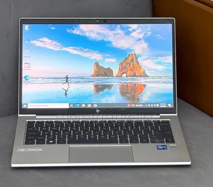 New Laptop HP EliteBook 830 G8 16GB Intel Core i7 SSD 512GB