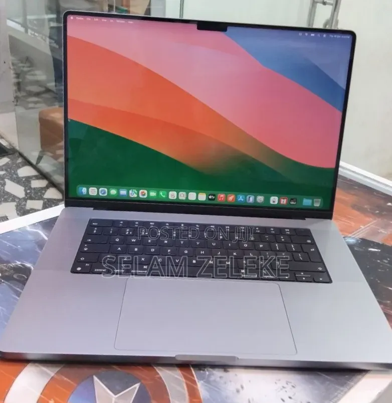 New Laptop Apple MacBook Pro 2021 M1 Max 64GB Apple M1 Max SSD 1T