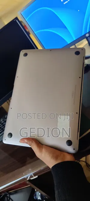 Laptop Apple MacBook Air 2020 8GB Apple M1 SSD 256GB