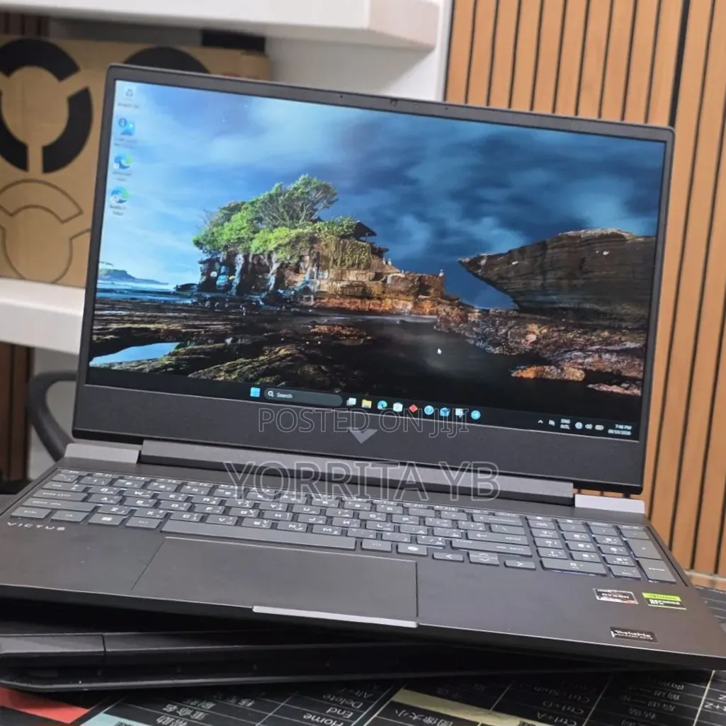 New Laptop HP Victus 16 16GB AMD Ryzen 7 SSD 512GB