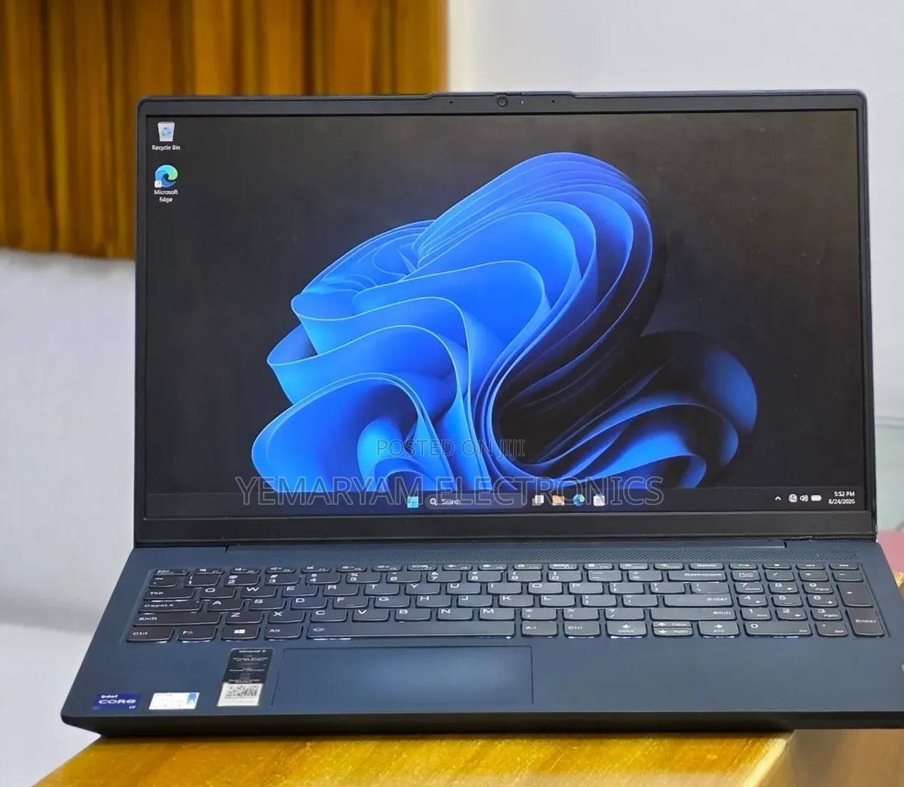 New Laptop Lenovo IdeaPad Flex 15 12GB Intel Core i7 SSD 512GB