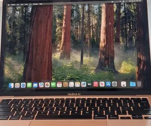 New Laptop Apple MacBook Air 2020 M1 8GB Apple M1 SSD 256GB