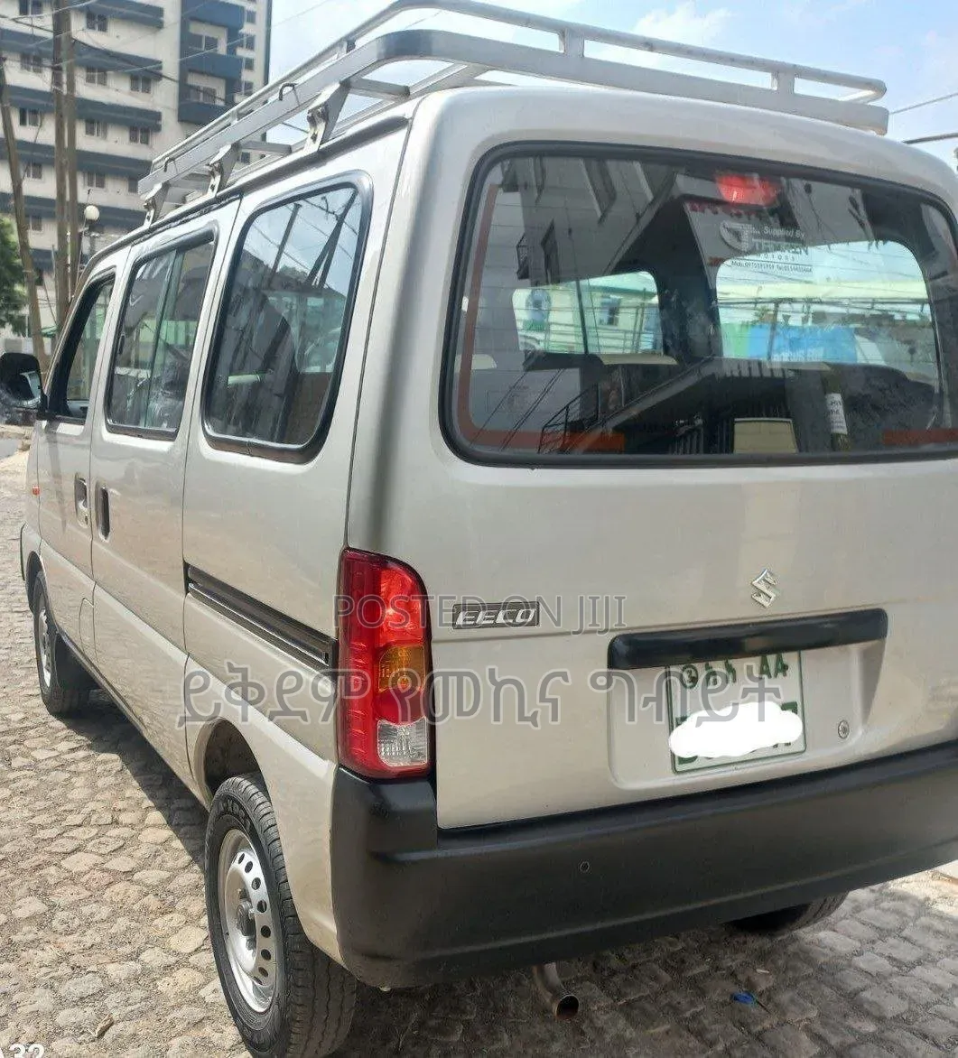 Suzuki Eeco 2024 Silver