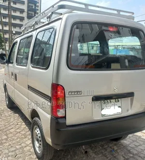 Suzuki Eeco 2024 Silver