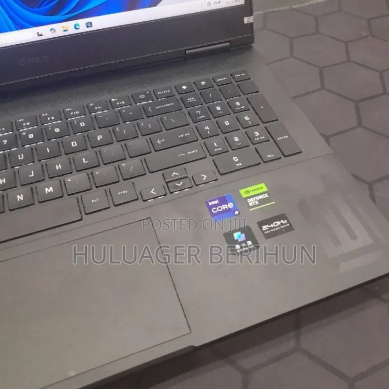 New Laptop HP Omen 16 16GB Intel Core i9 SSD 1T