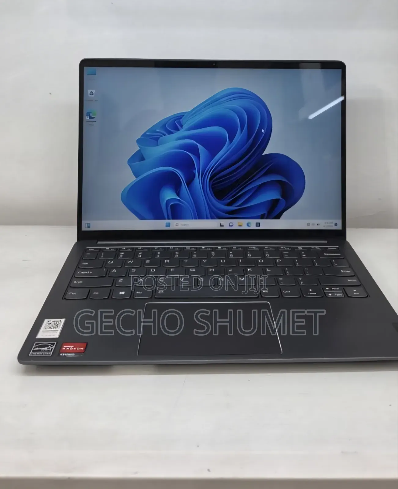 New Laptop Lenovo 16GB AMD Ryzen 7 SSD 512GB