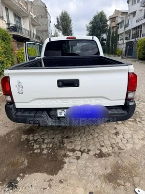 Toyota Tacoma 2020 White
