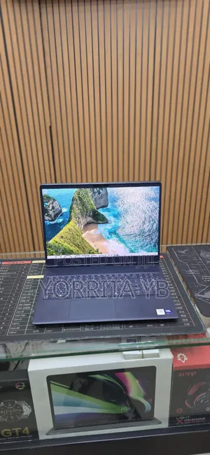 New Laptop Dell Alienware Aurora 16 16GB Intel Xeon SSD 1T